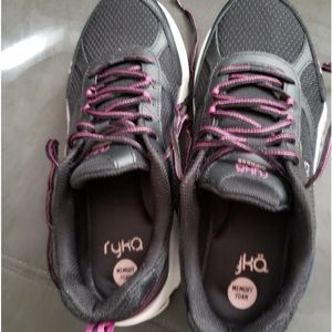 Ryka Women's Impress Walking Shoe Sneaker 9.5wide